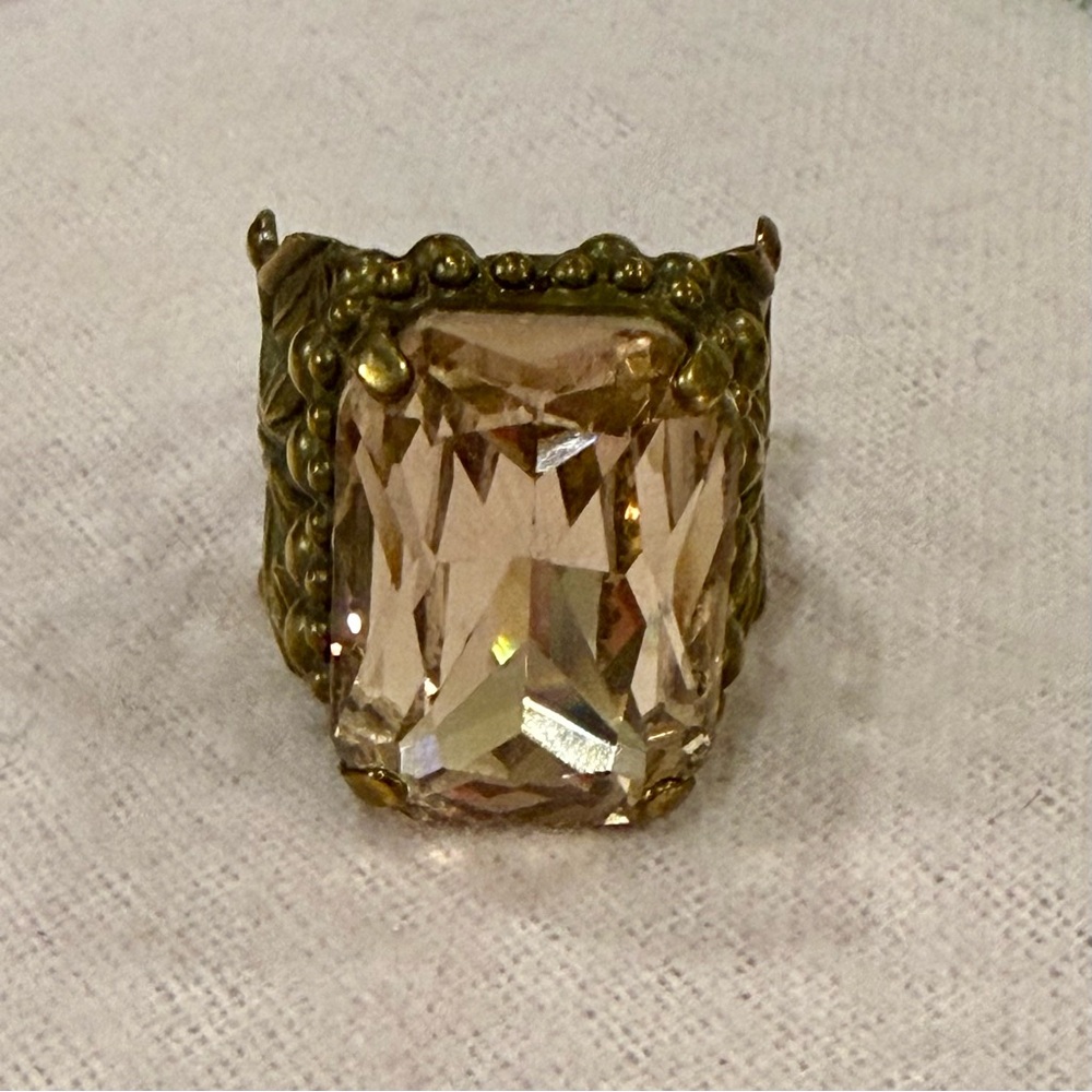 Sorrelli Antique Gold Ring with Faceted Gemstone